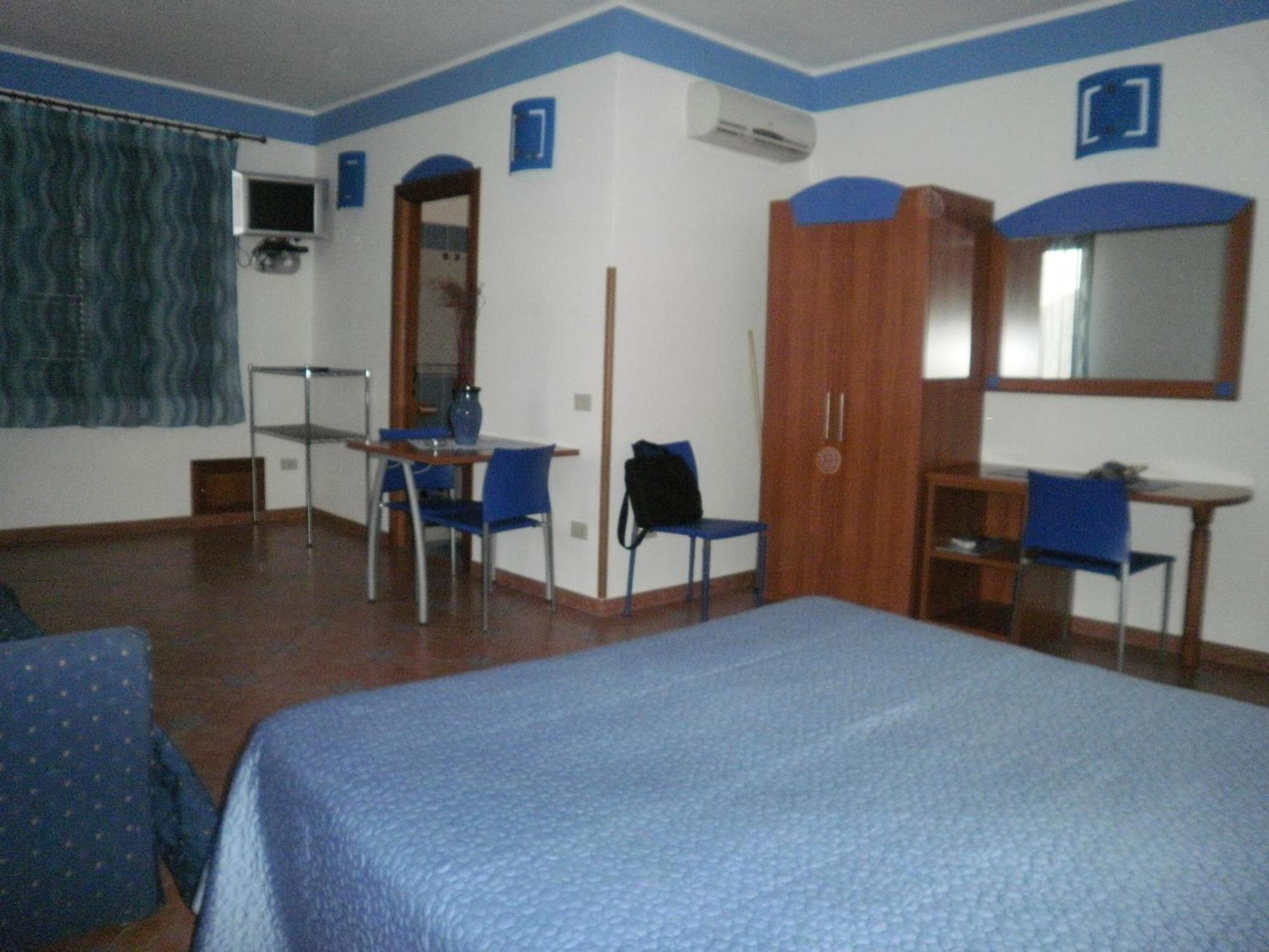 Апарт отель Sogni Nel Blu Устика Номер фото