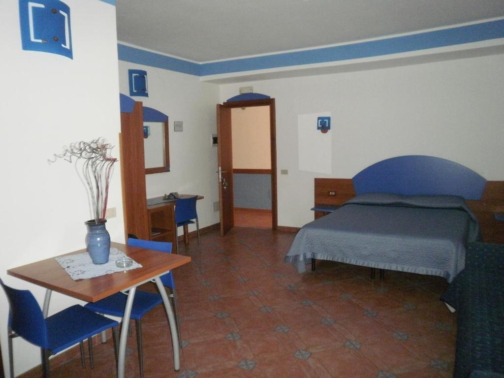 Апарт отель Sogni Nel Blu Устика Номер фото
